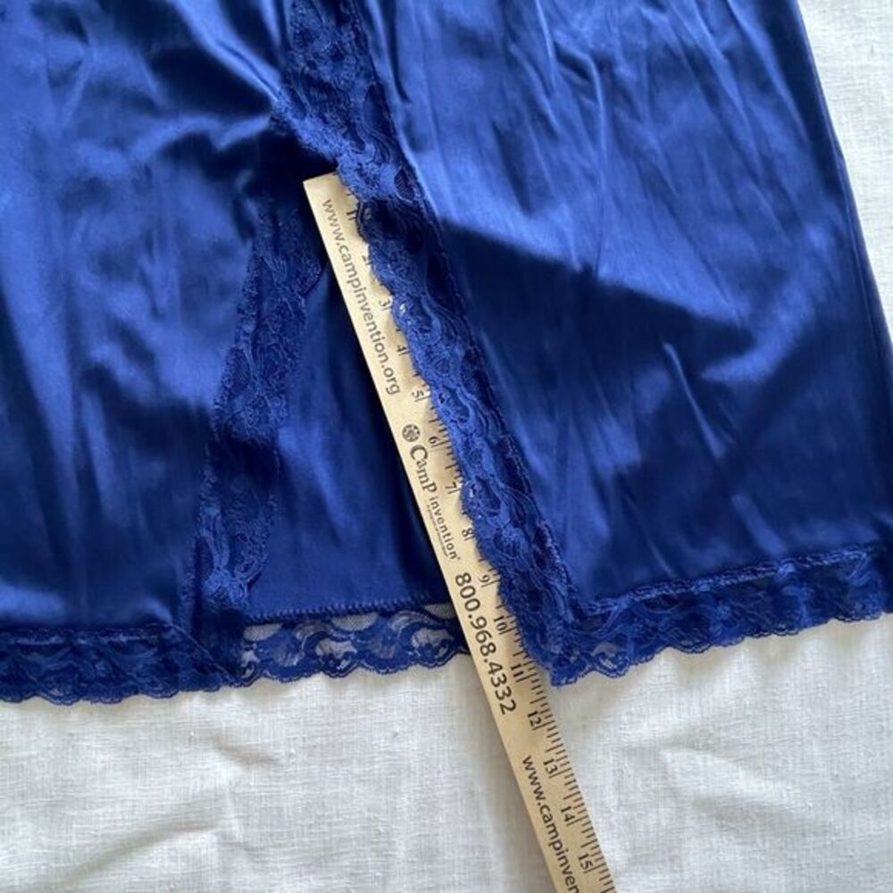 VTG Vanity Fair Half Slip Skirt Sz Med Navy Blue Lace Hem Pull-On Whimsigoth - Picture 6 of 7